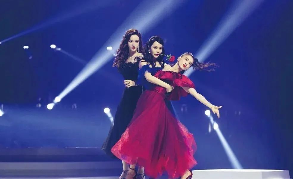 中国第一个女偶像,中国第一代中老年妇女的偶像