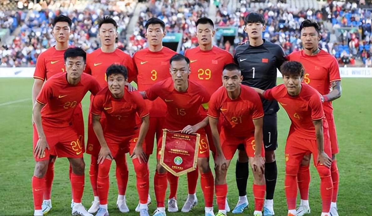 中国球迷为国足欢呼,中国球迷为国足助威视频