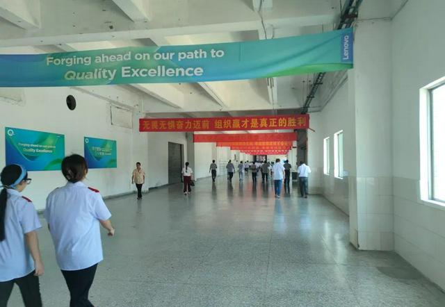 孩子发烧深更半夜家里没有药咋办,儿子发烧39度多精神状态很好