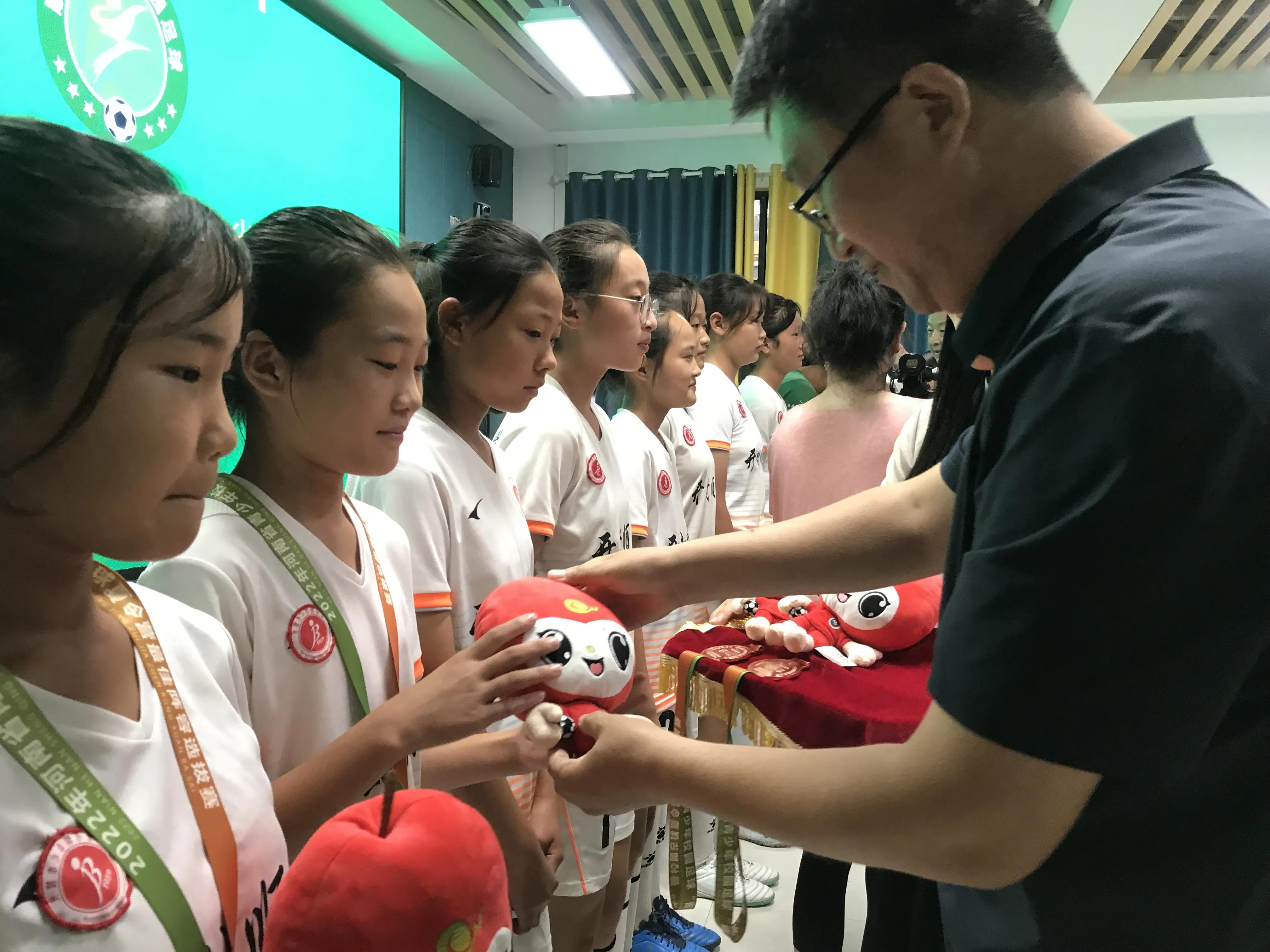 市长杯青少年校园足球联赛开幕式,江苏省省长杯足球比赛小学甲组