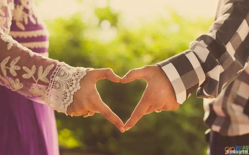 女子出轨老公将计就计,妻子怀疑丈夫出轨换了强力胶