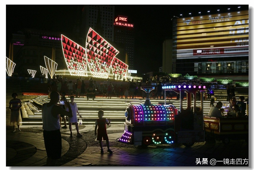 宁波天一购物广场,宁波特色天一广场