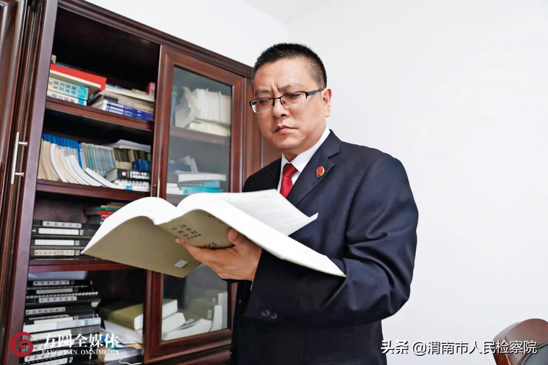 鐢峰瓙涓轰簡杩樺法棰濊祵鍊烘妸濂冲弸鍗栦簡,鐢峰瓙鍒╃敤缁撳楠楄蛋濂虫柟褰╃ぜ