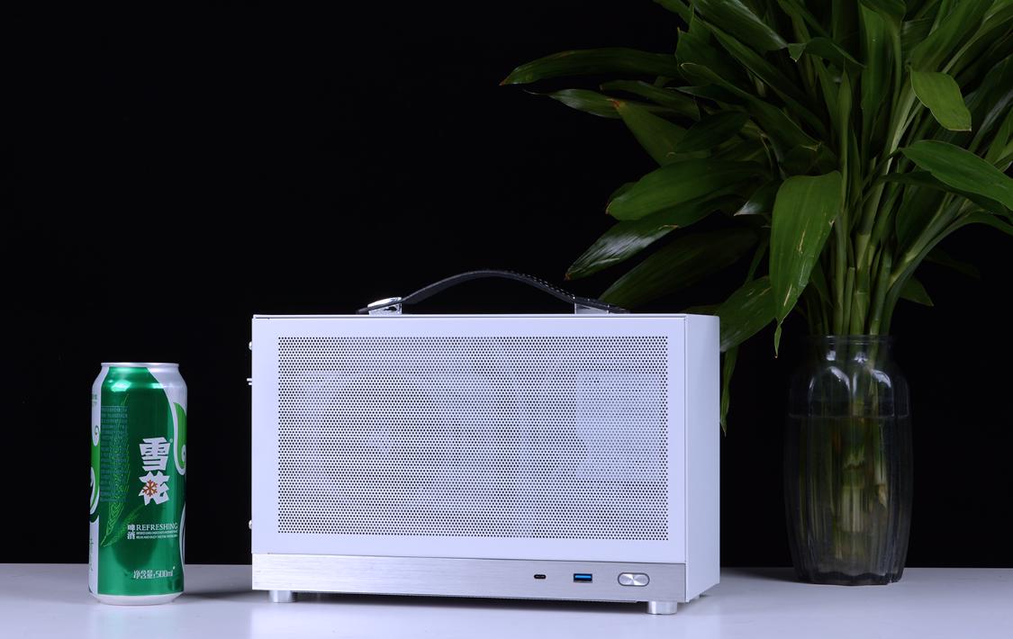 5000元itx主机加便携显示器,能吊打万元笔记本的itx主机