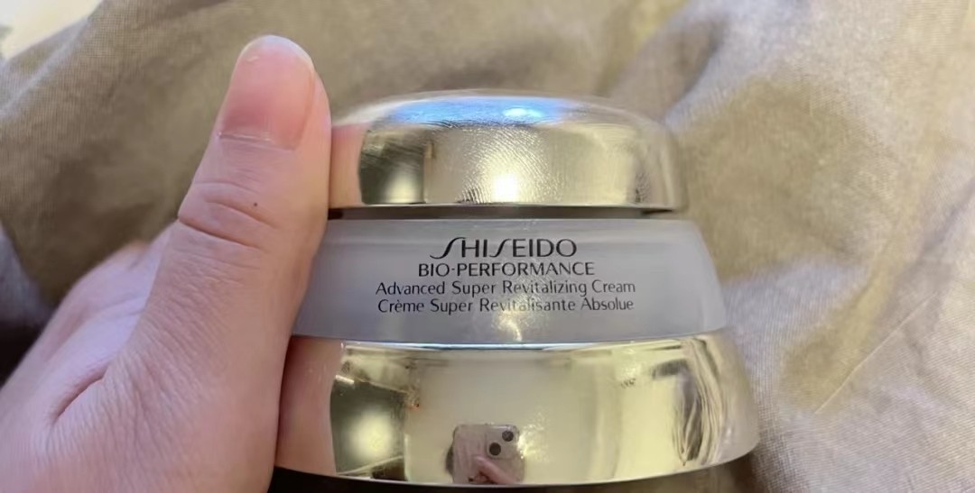 资生堂雅诗兰黛面霜怎么选择 (雅诗兰黛胶原霜和资生堂悦薇面霜)