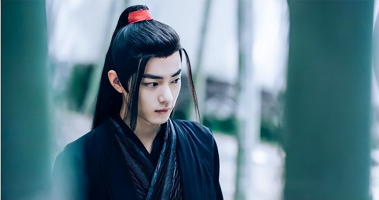 肖战带粉丝了解更多优秀话剧作品,肖战参演话剧开启转型之路