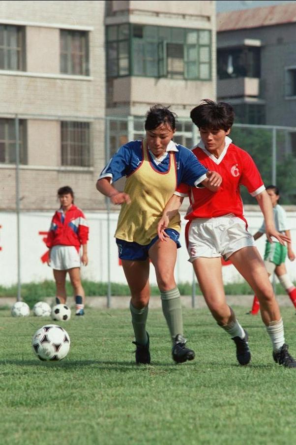 中国女足教练水庆霞得奖图片,中国女足教练水庆霞