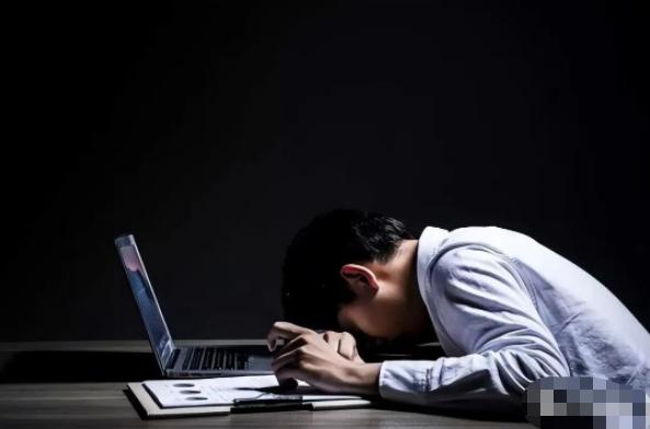 男人身高173体重多少算胖,男人体重180算胖吗