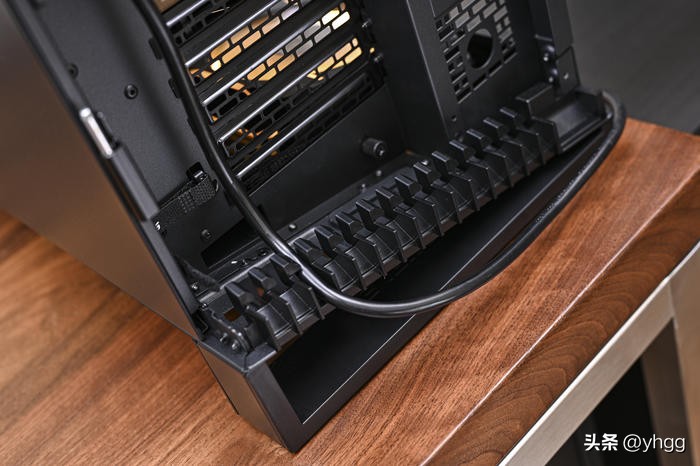 黑金全塔海景房——ROGZ790HERO+4080猛禽+追风者NV7装机展示