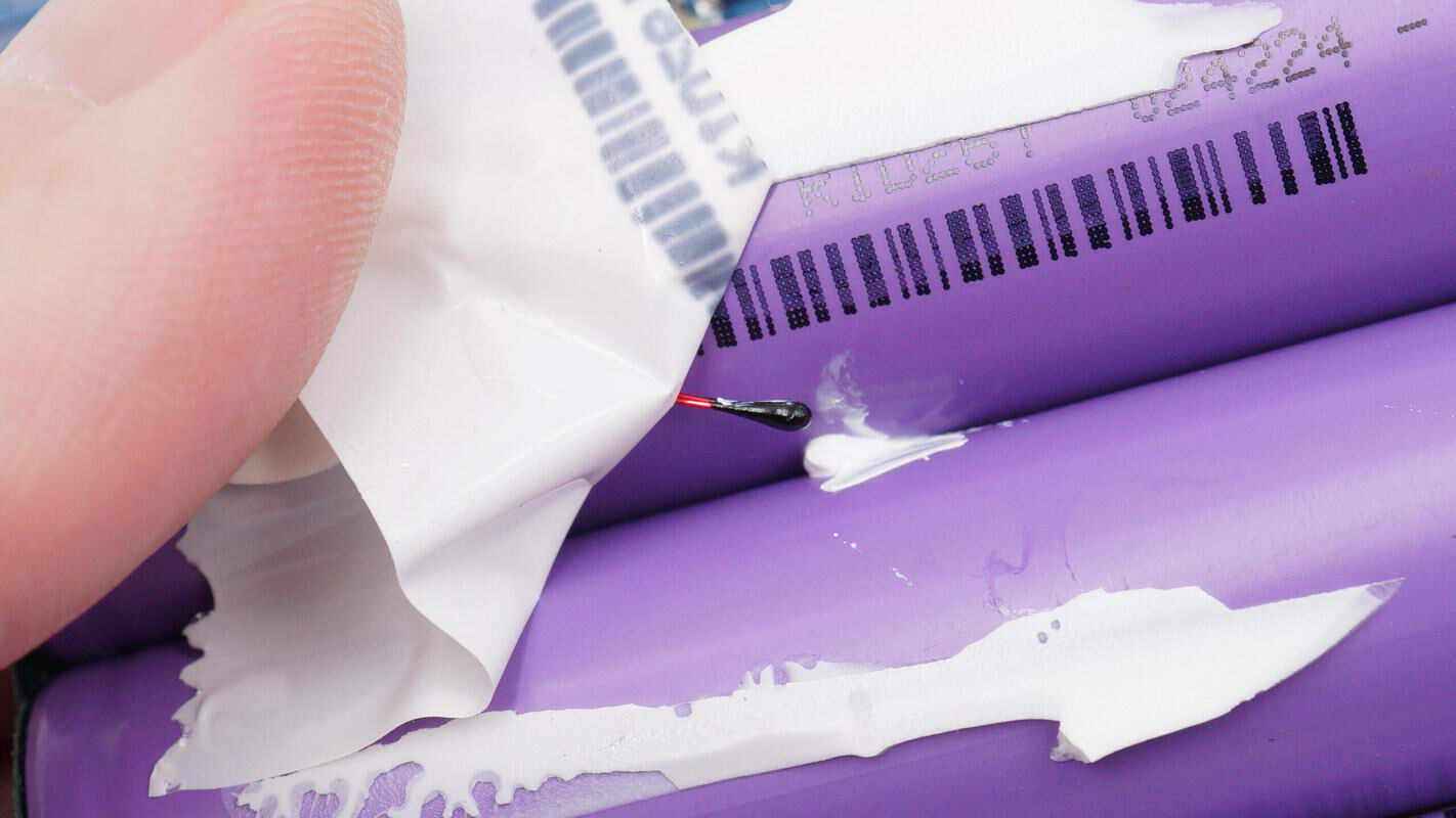 小牛充电宝拆解,小牛48v20a锂电充电器怎么拆