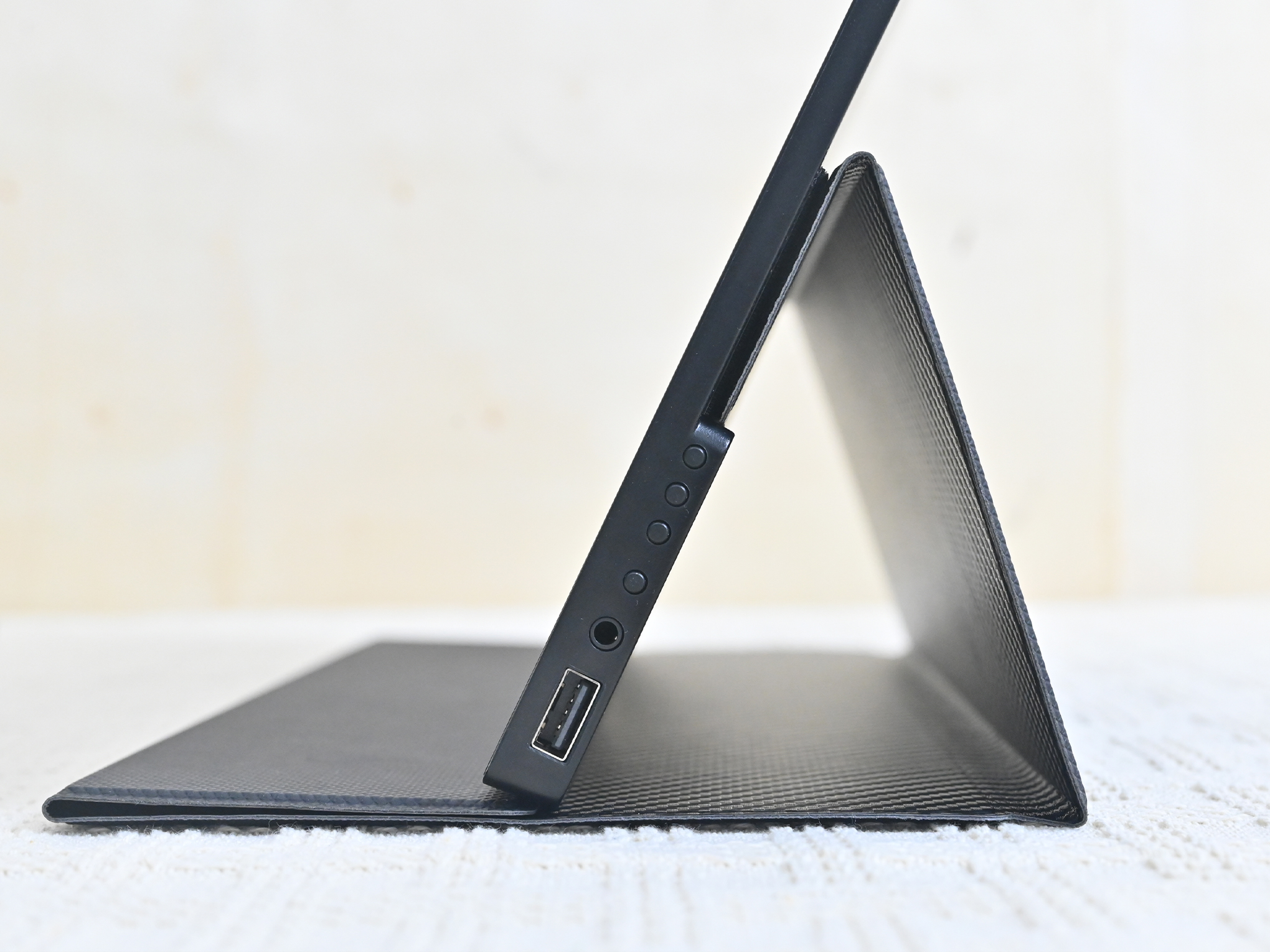 nuc怎么配显示器,nuc黑苹果配什么显示器