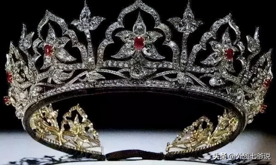 王冠查尔斯戴安娜,英国国王有多少个王冠