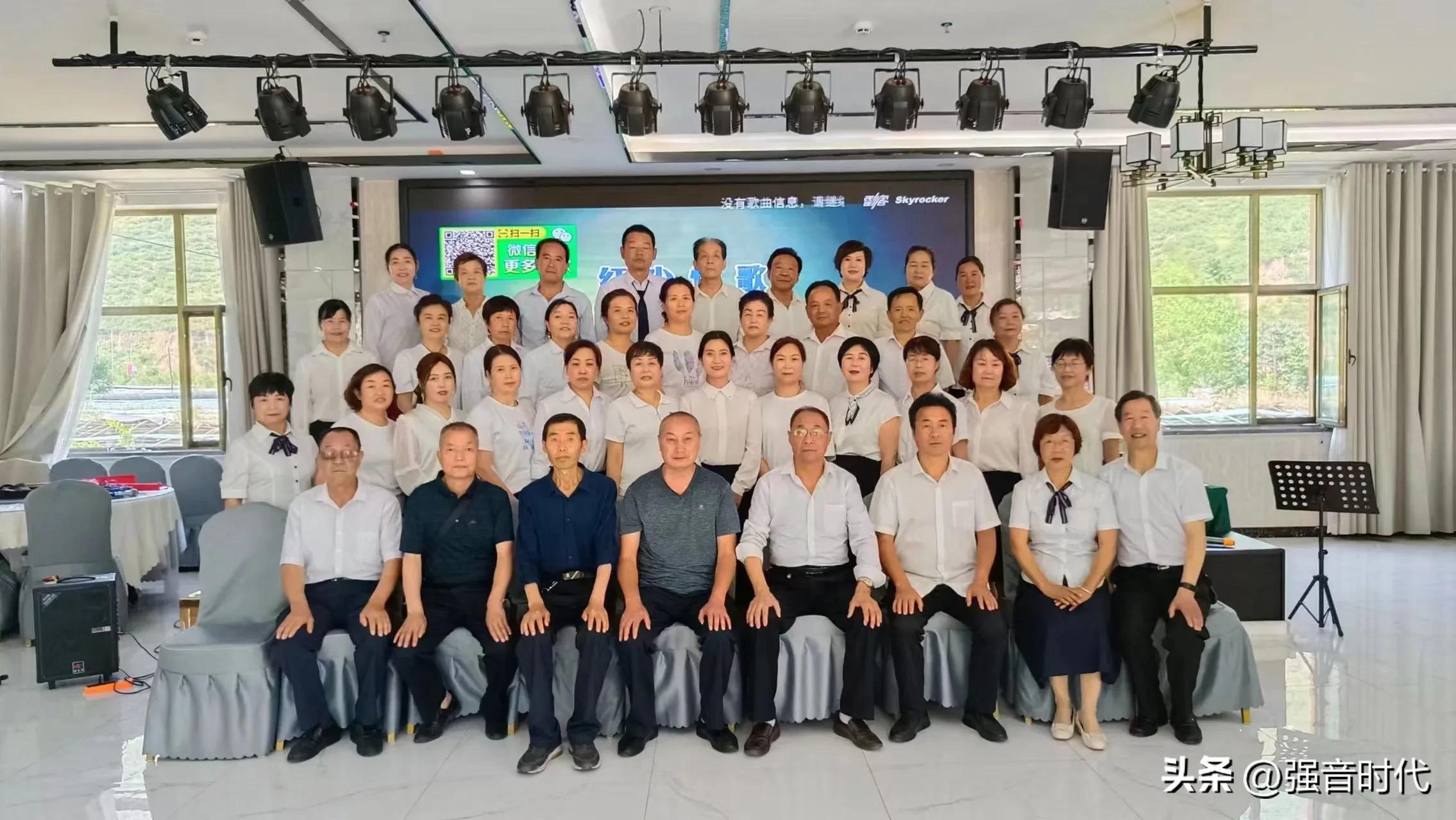 宕昌：七彩乐艺术团歌声嘹亮庆“八一”