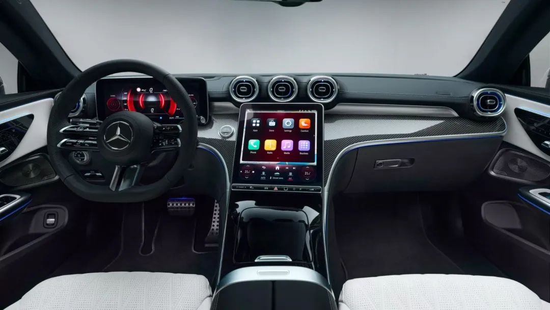 奔驰gle双门全新2023款,奔驰双门和四门汽车哪个好