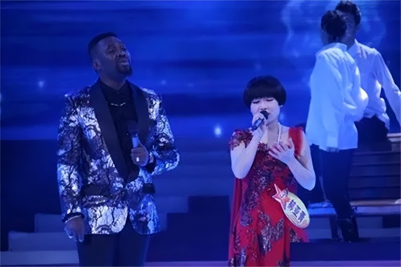 黑人歌手好弟近况：走红后迎娶中国姑娘，今36岁仍未取得中国绿卡