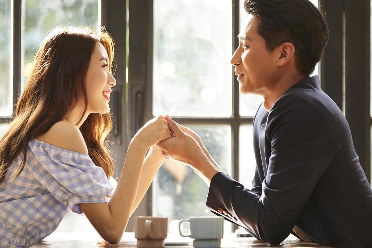 男朋友说好冷啊我们应该怎么回复,当男朋友说很热怎么回复