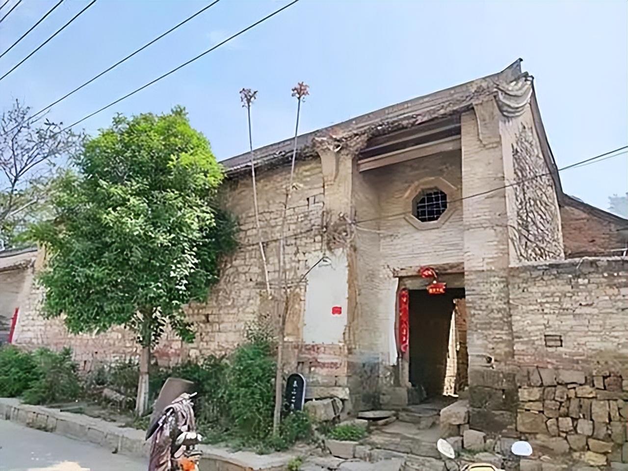 非洲19岁女孩远嫁河南48岁离异农民，生俩混血儿：在中国我很享福