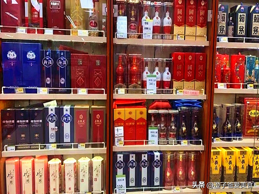 哪种香型的白酒不容易喝出假酒,香精勾兑的假酒喝了不上头吗