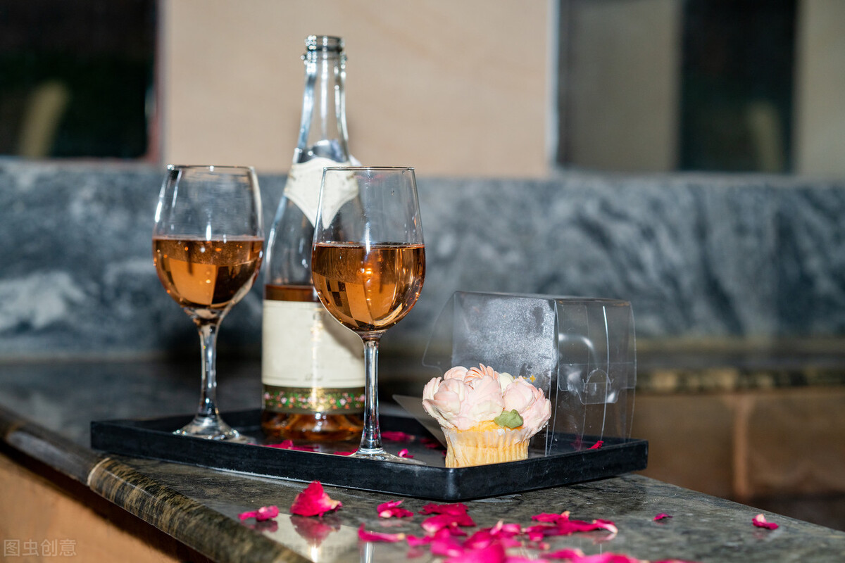 酒店什么情况下提供开夜床服务,什么是夜床服务质量标准