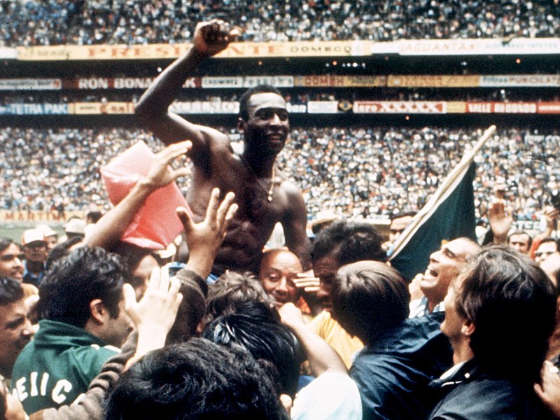 世界杯贝利乌鸦嘴魔咒,球王贝利的传奇一生完整版