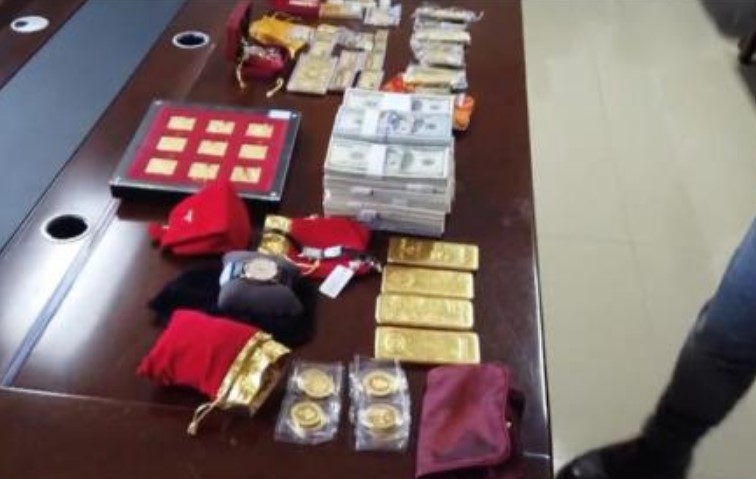 女贪官20多年老纪检：爱马仕丝巾整整一柜子，买了一套房藏匿赃物