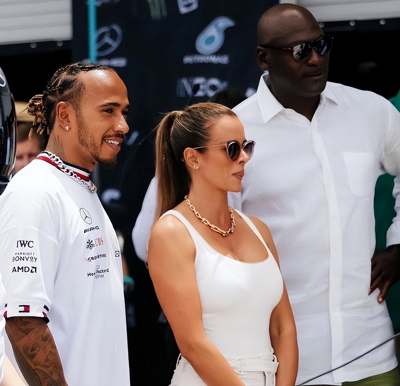 乔丹妻子伊薇特身材,乔丹瓦妮莎身材