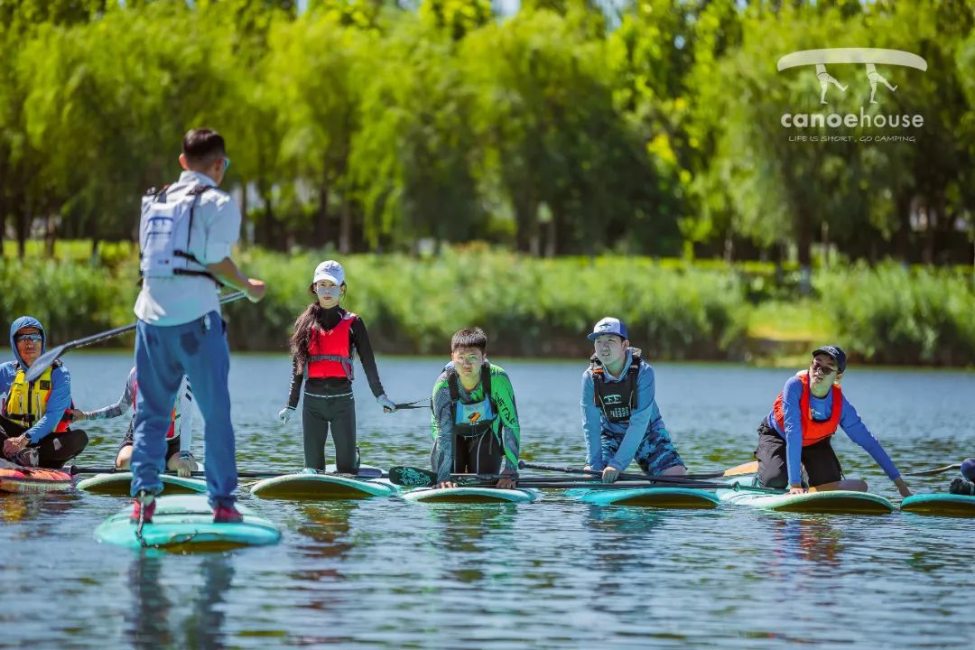 天津房车公园露营基地,一张天幕露营