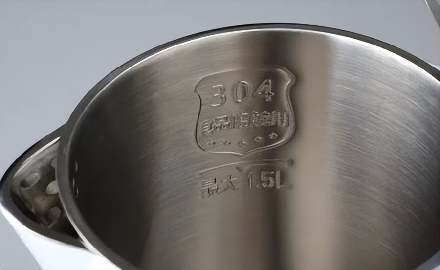 保温杯里泡枸杞有危险吗,保温杯泡枸杞有什么危害吗