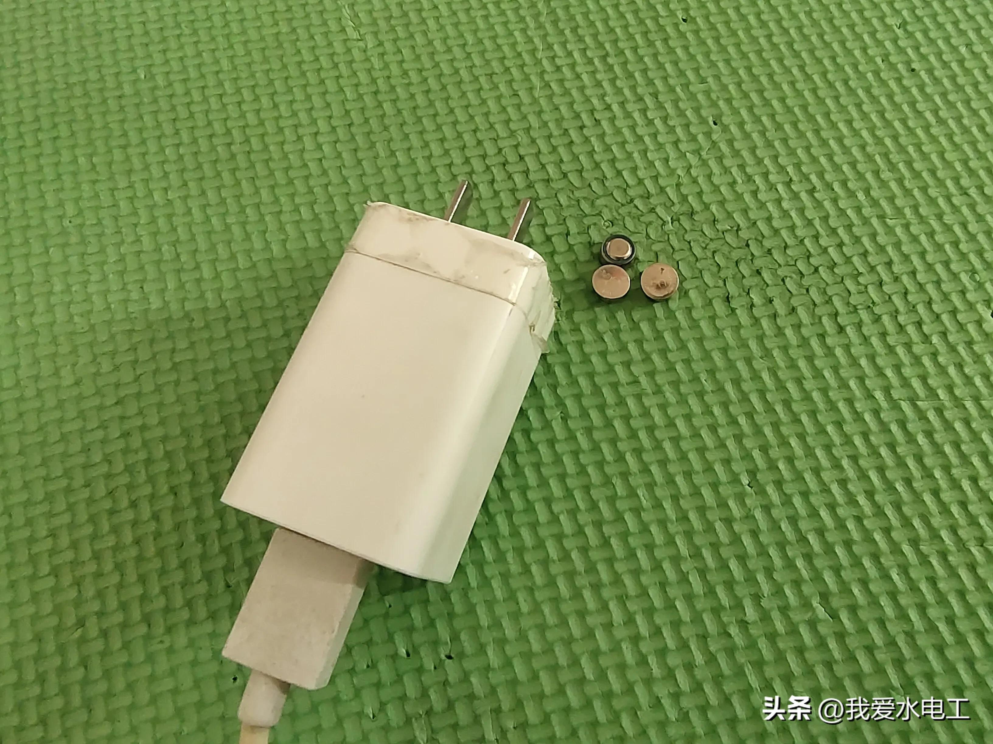 完全没有电的纽扣电池能充电吗,纽扣电池没电了能自己充电吗