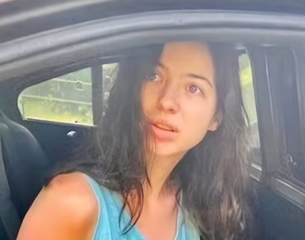 美国密西西比州19岁女孩,美国遛狗被捕