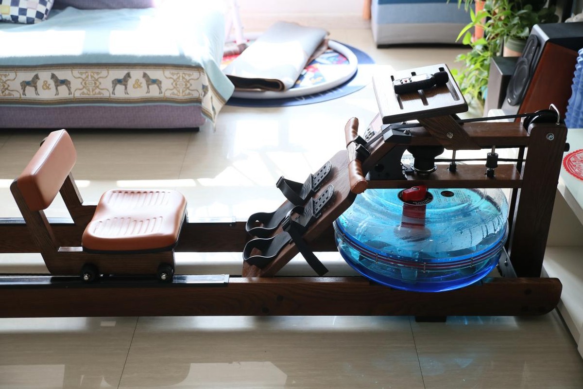 如何用划船机半年的时间减肥40斤,20分钟划船机减脂教程