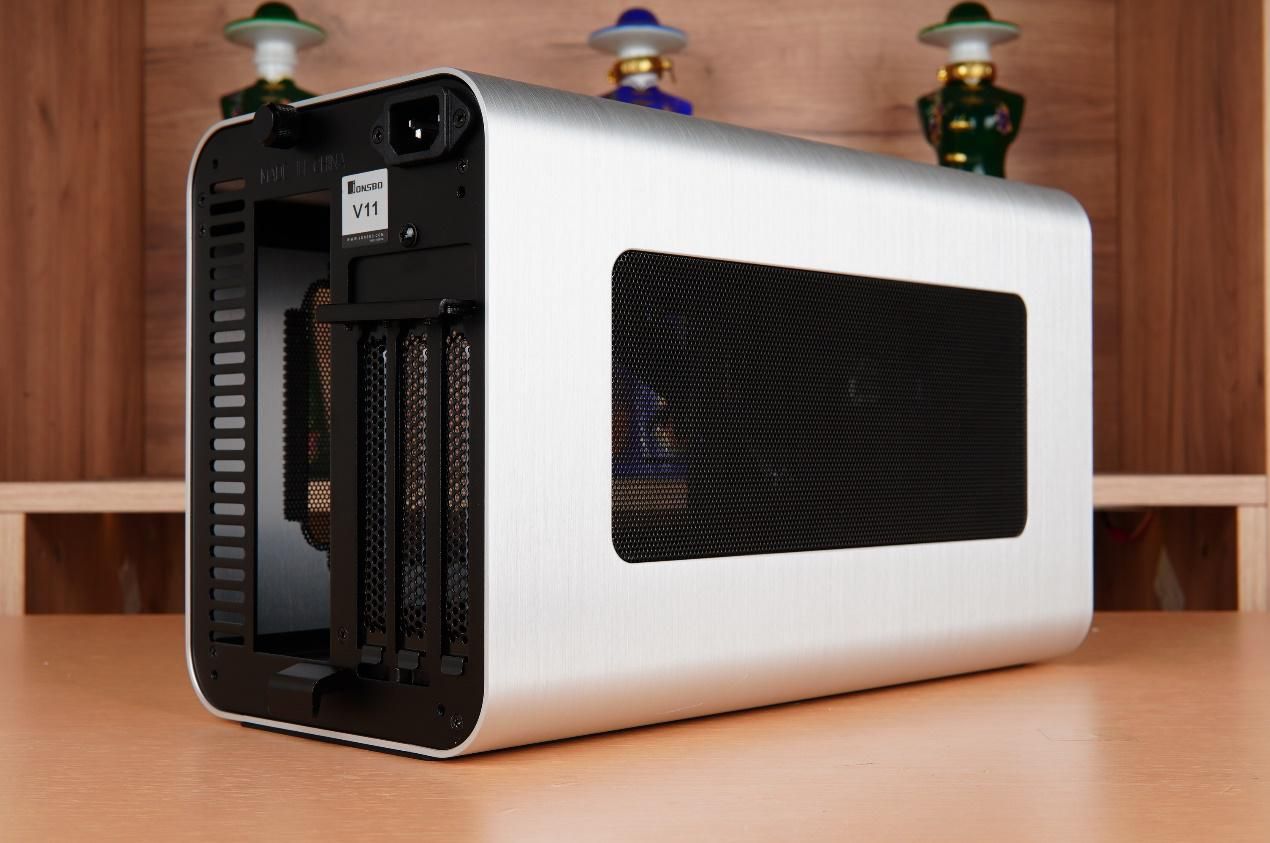 乔思伯v11主机配置推荐,乔思伯v11和v8机箱