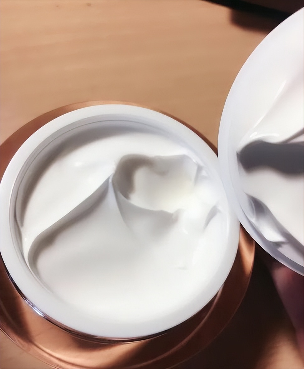 不用粉底液用什么可以代替底妆,爱化妆的女孩子粉底液