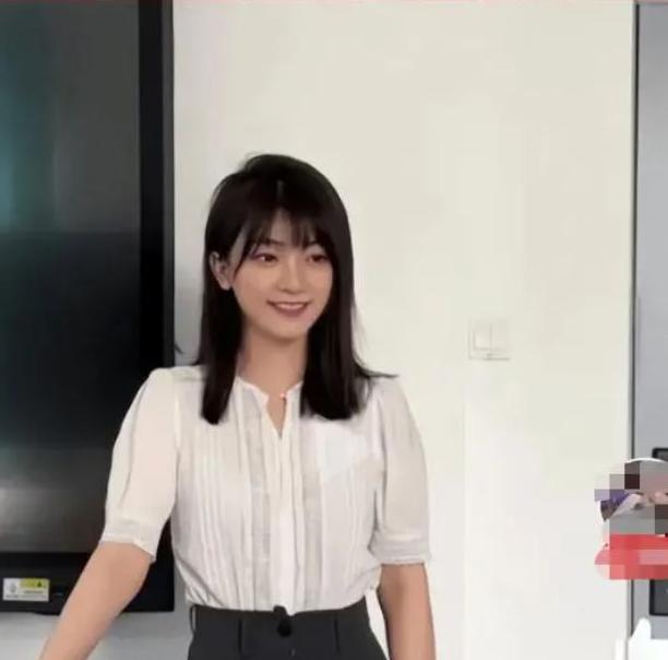 2022年海王女幼师情人节收到20万转账,对象竟是47位男性家长