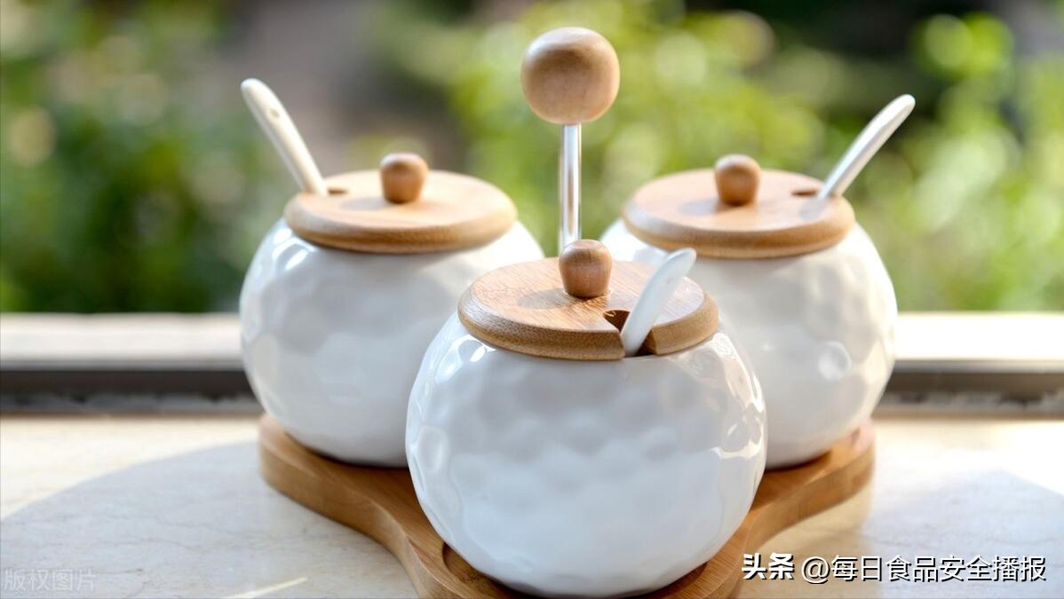 舌尖安全提醒:重庆曝光12批问题食品,含干山药、米线、凤爪