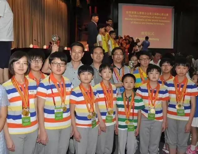 河南8岁神童何雪豪被军校录取,中国神童何雪豪现在什么军衔