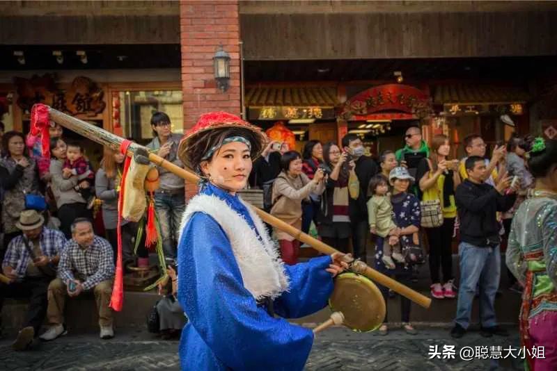 台湾电影和艋舺差不多的,宜兰鲸豚