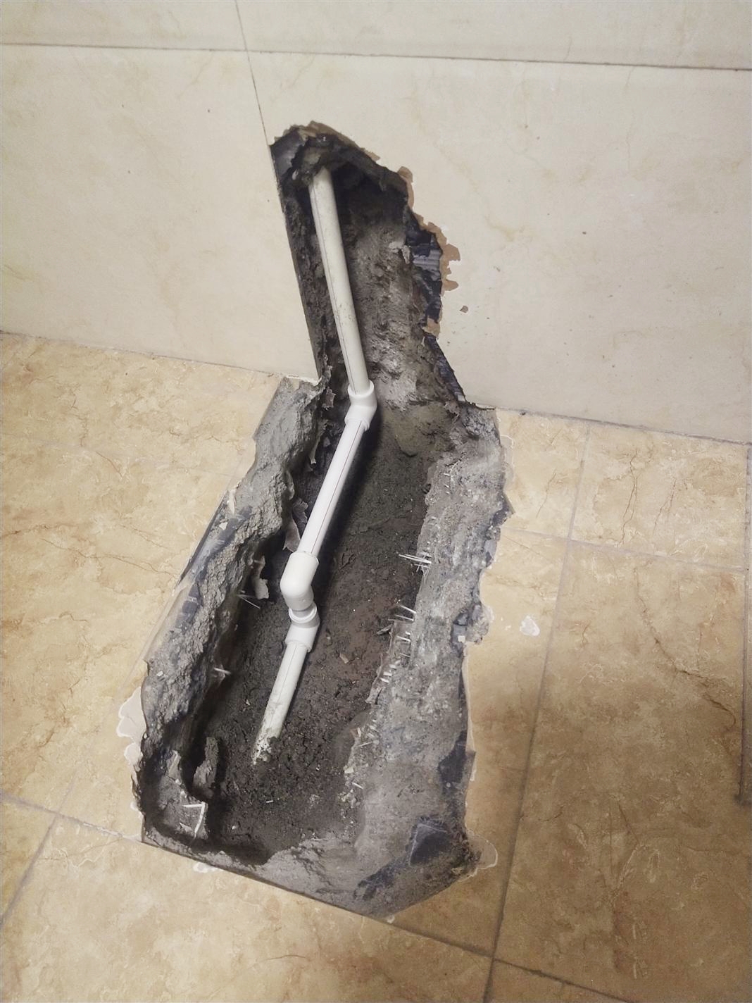 卫生间漏水免砸砖维修方法大全,卫生间漏水不砸砖维修详细教程