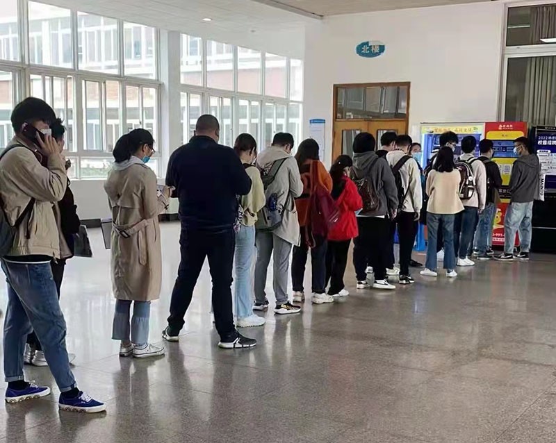 智购科技自动售货机发展前景,24小时成人无人售货机的前景