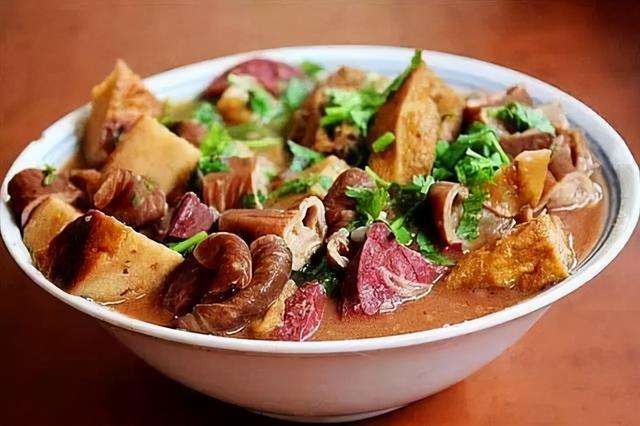 老舅得有多少条命才够你剪头发的?