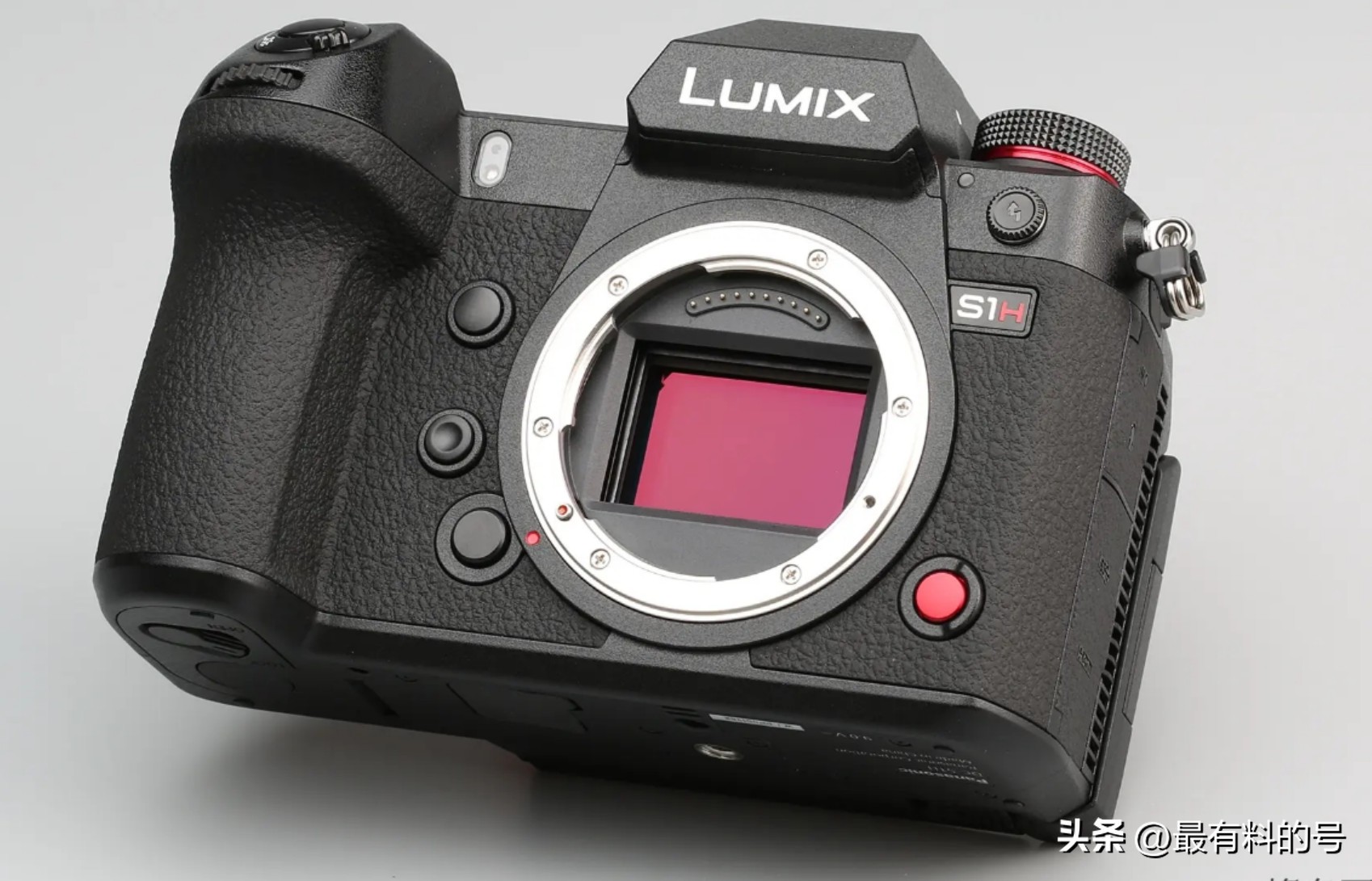 最值得购买的入门全画幅微单,全画幅半画幅微单哪个会更好一点