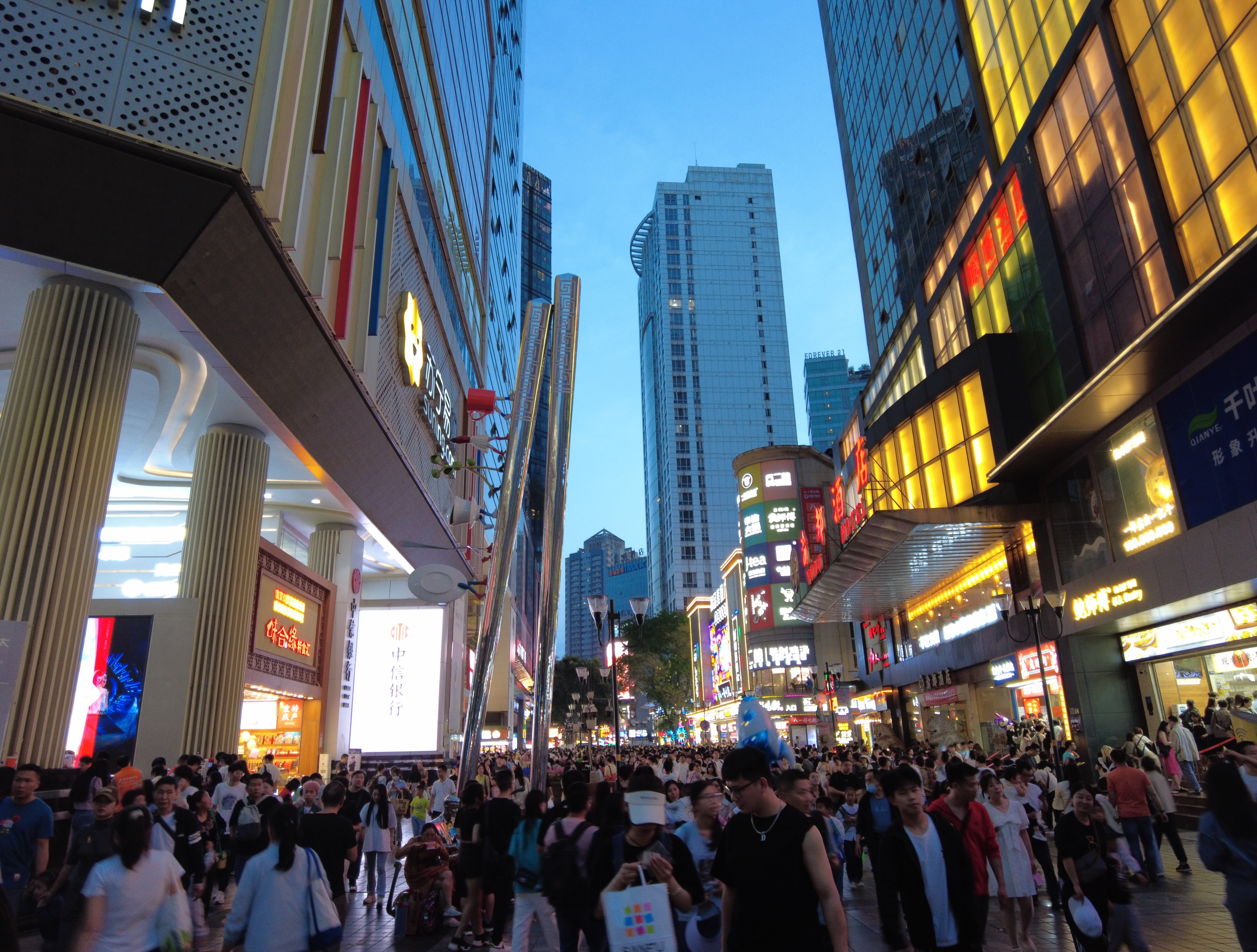 重庆封桥宠外地游客,重庆封桥封路方便游客