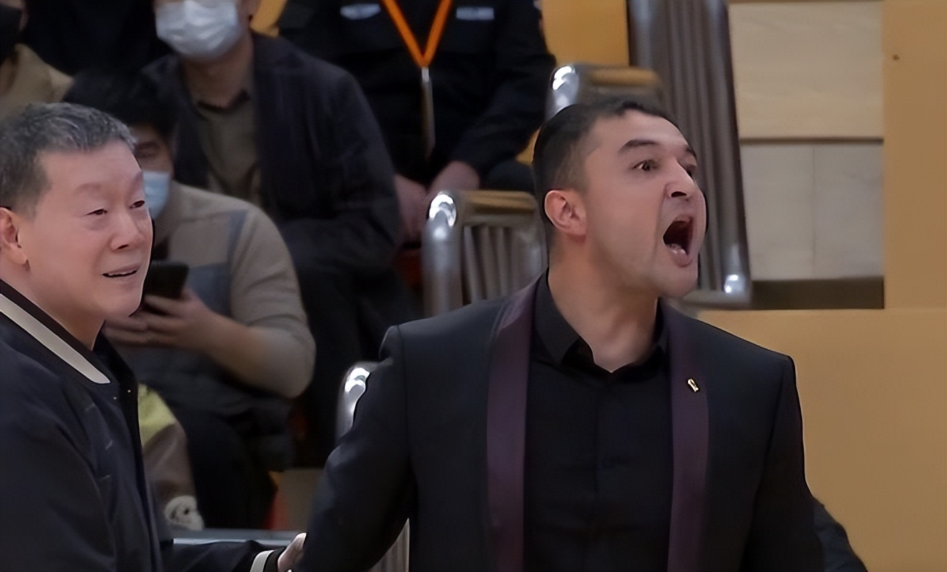 西热力江冲突杜锋,杜锋对裁判出言不逊被驱逐