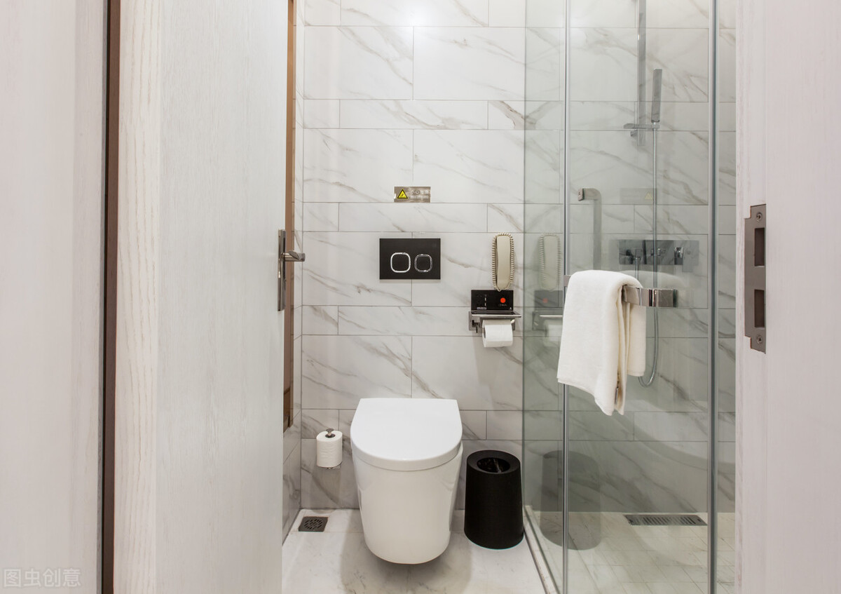 卫浴封边用美缝剂好还是玻璃胶好,卫浴收口用什么颜色玻璃胶