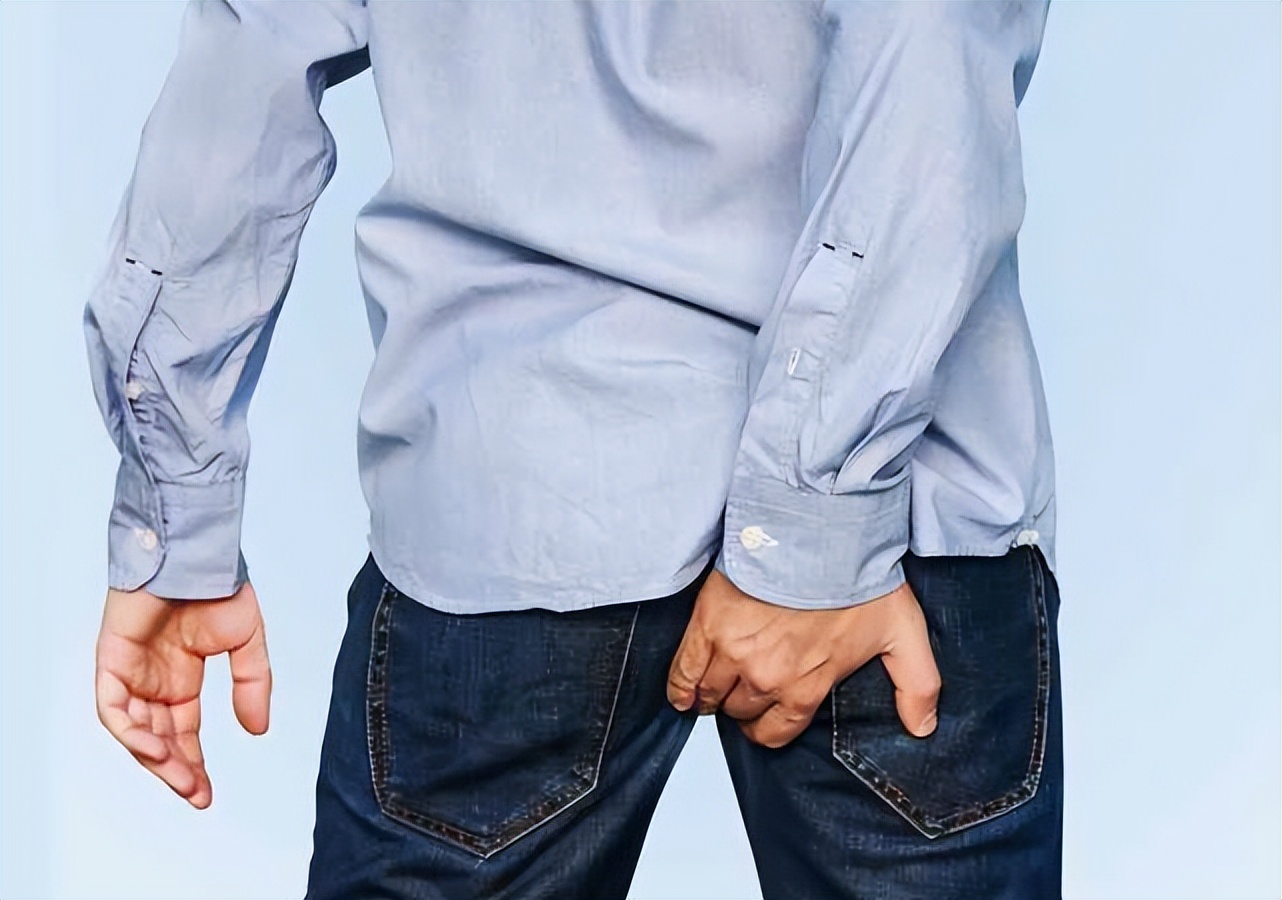 女性肛门周围潮湿瘙痒,肛门周围潮湿瘙痒长泡泡用什么药