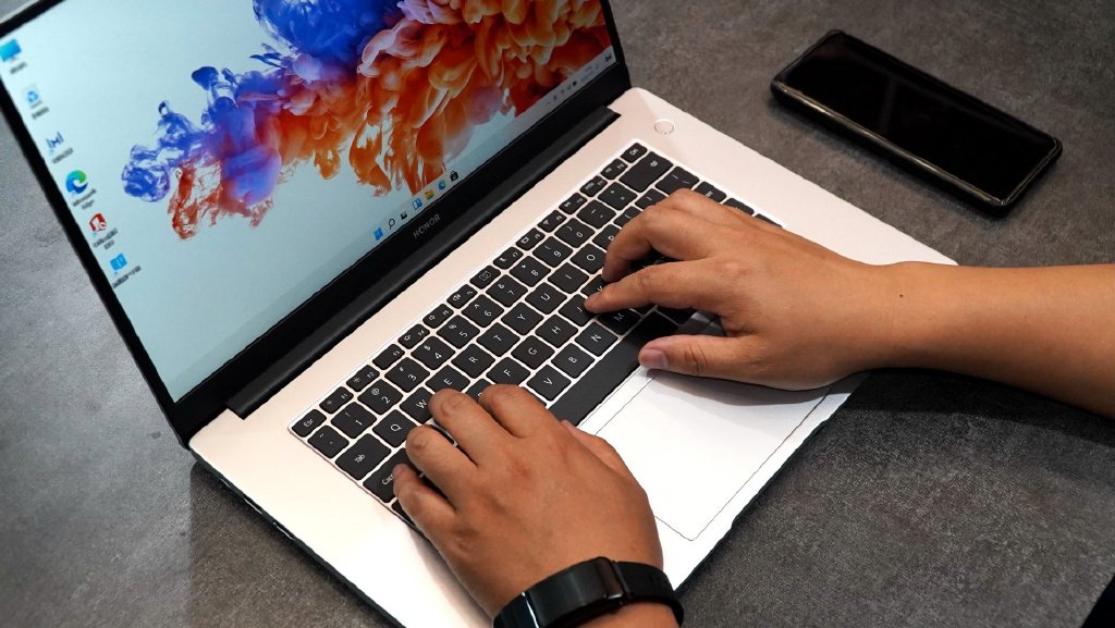 荣耀magicbookx152021款酷睿版,荣耀笔记本magicbook15x2021