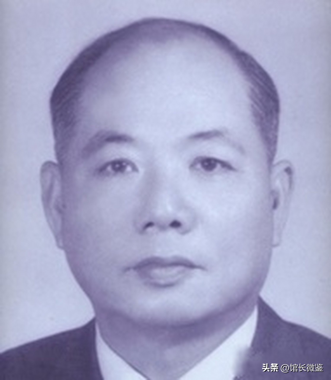 98年，蔡英文在上海的照片，那时她42岁，保养得不错看起来30岁