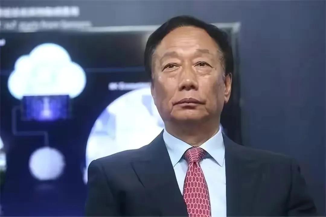 郭台铭:原配离世直呼上帝不公,却转身娶了比儿子大两岁的小娇妻
