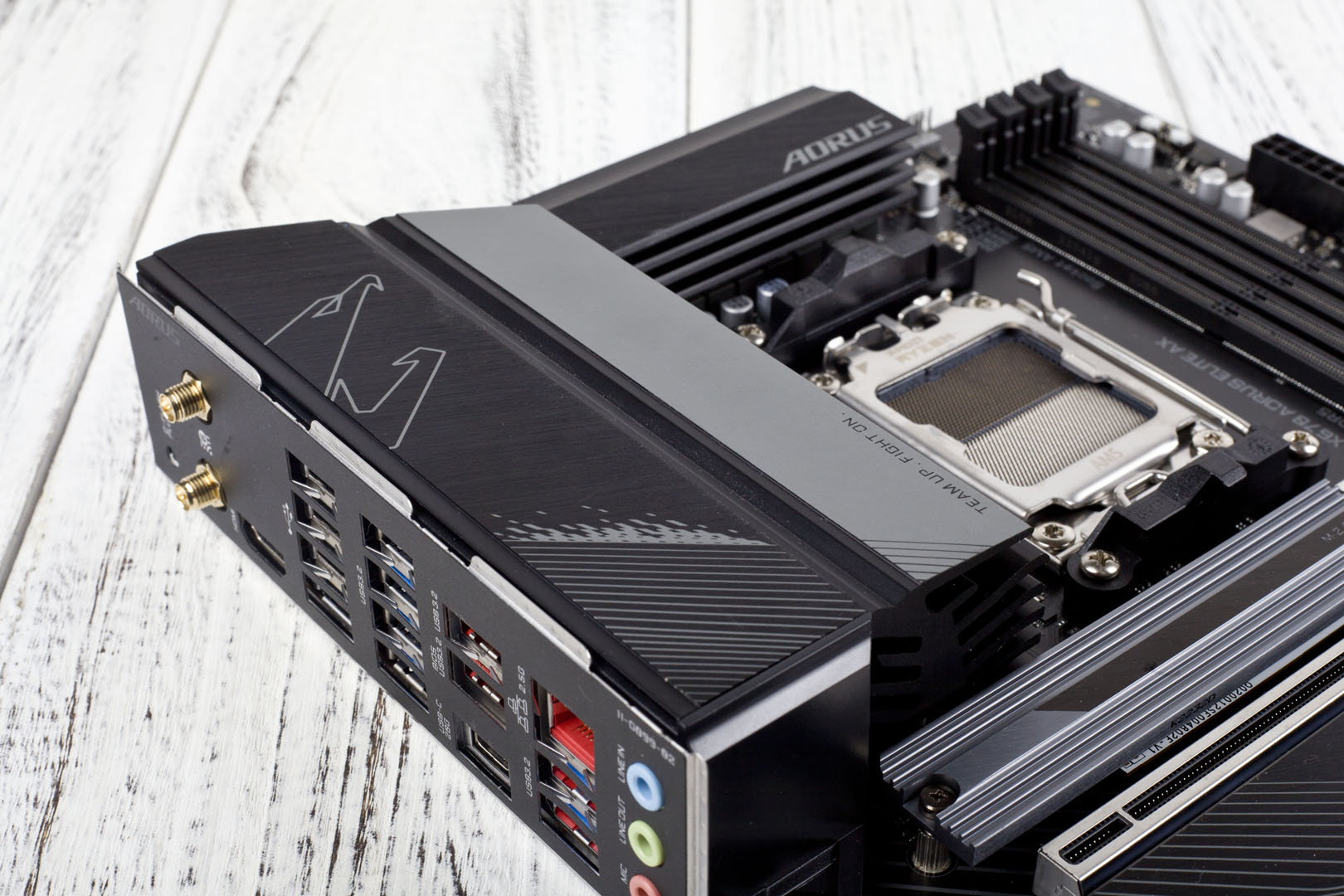 技嘉b660m-aoruseliteax小雕装机,技嘉x670aoruseliteax推荐配置