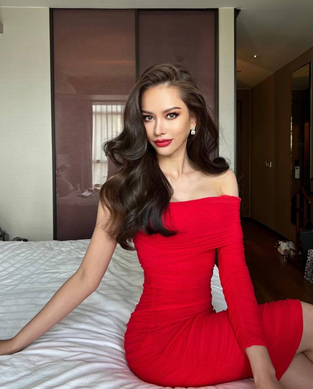 垃圾小姐摘得泰国环球小姐桂冠 (泰国历届10位摘得环球小姐桂冠)